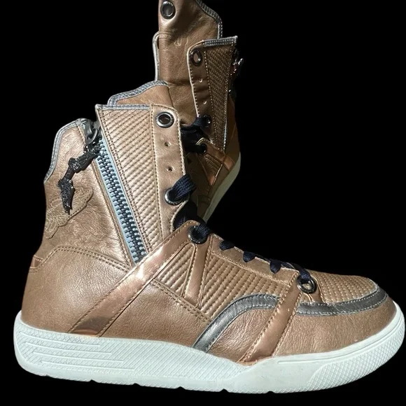 Robin jeans copper sneaker size 10 men no box like new condition